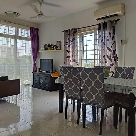 Homestay Azie Ria Kampong Sungai Ramal Dalam Екстер'єр фото